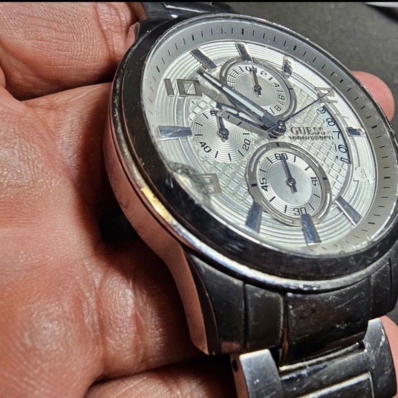 Guess Steel Mens Quartz Watch Silver Tone Working U0075G3 Cracked Crystal - Picture 7 of 13